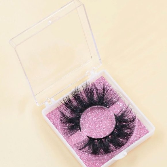 Extra Long Lashes (2 Pair) - Picture 4 of 5